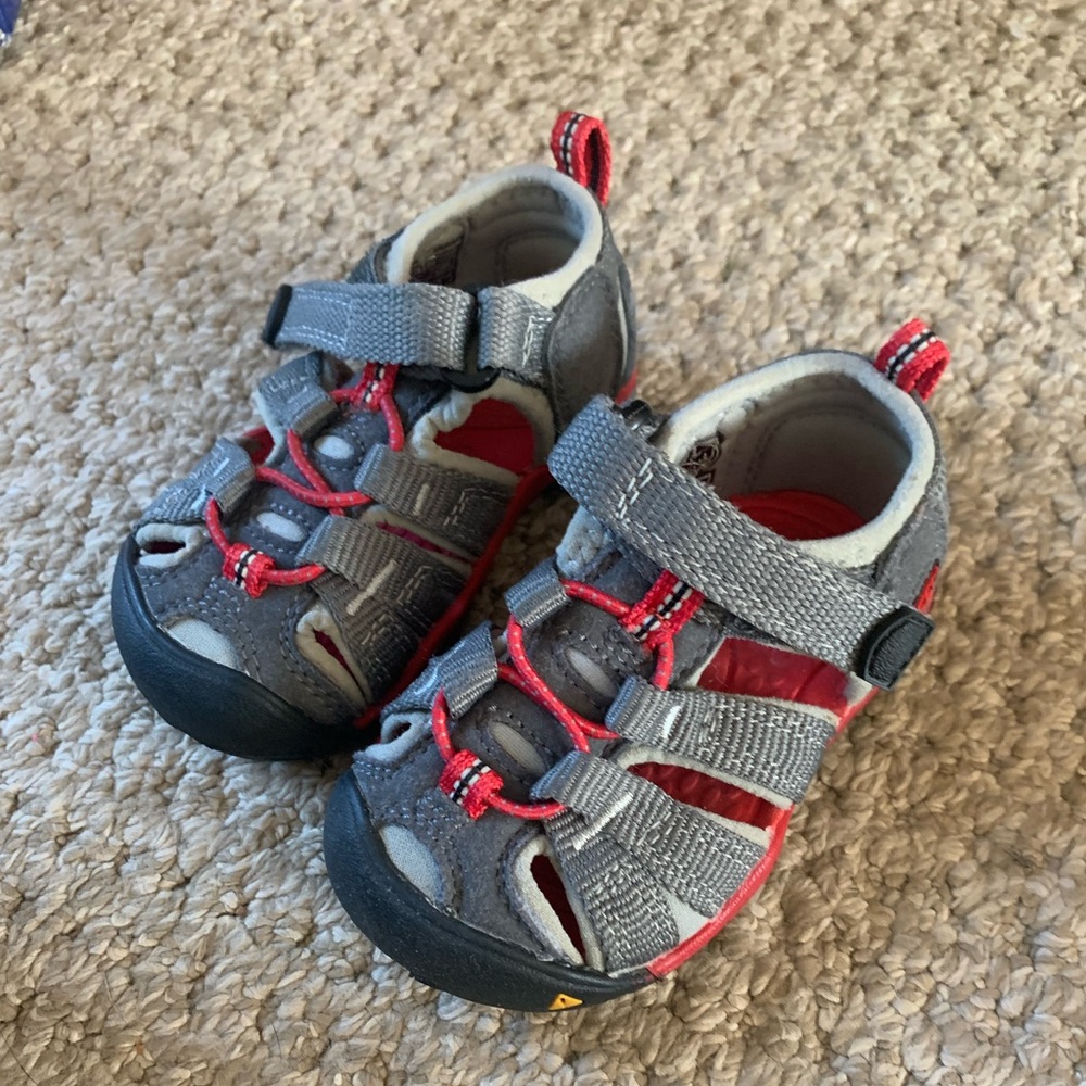 Keen sandals. Baby size 4.